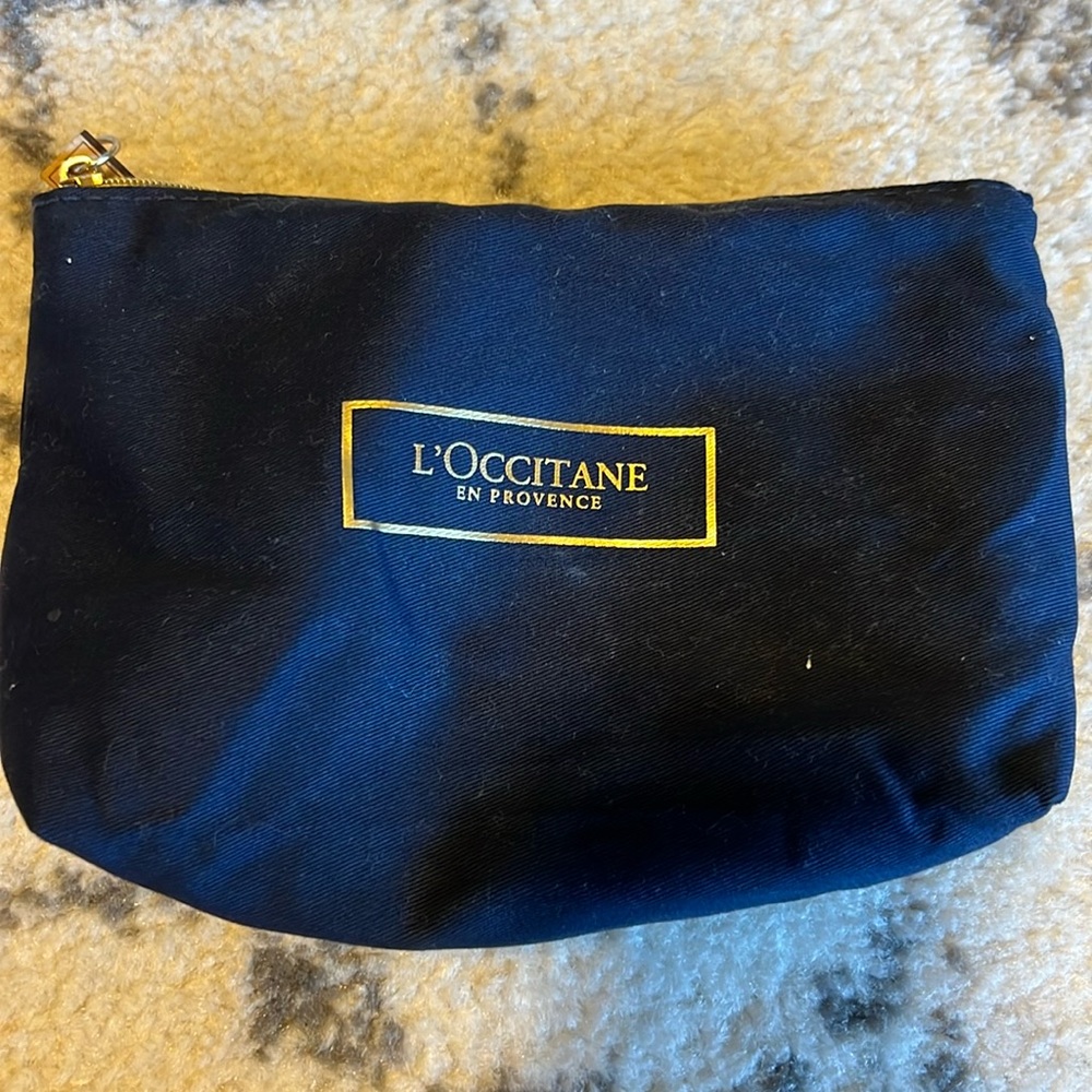 L'OCCITANE EN PROVENCE travel kit